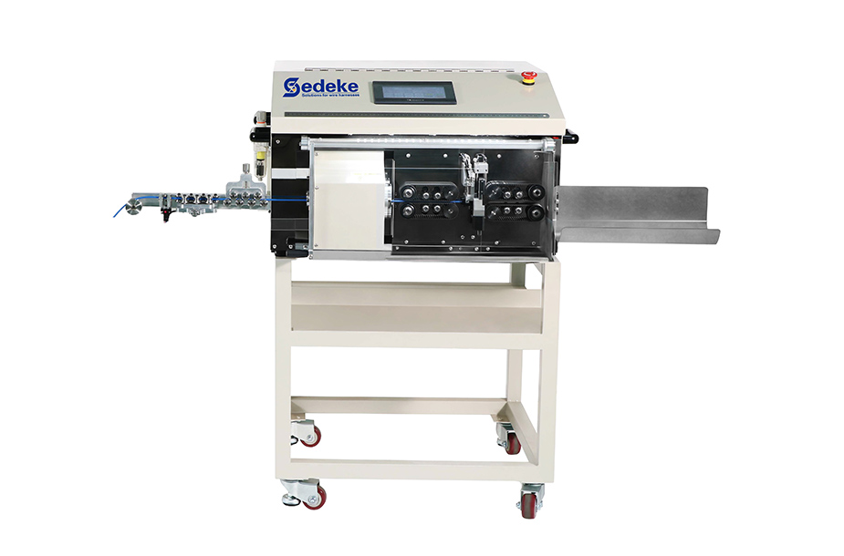 Coaxial cable Stripping