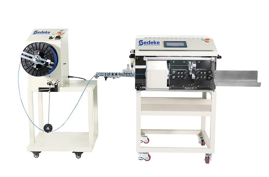 Coaxial cable Stripping