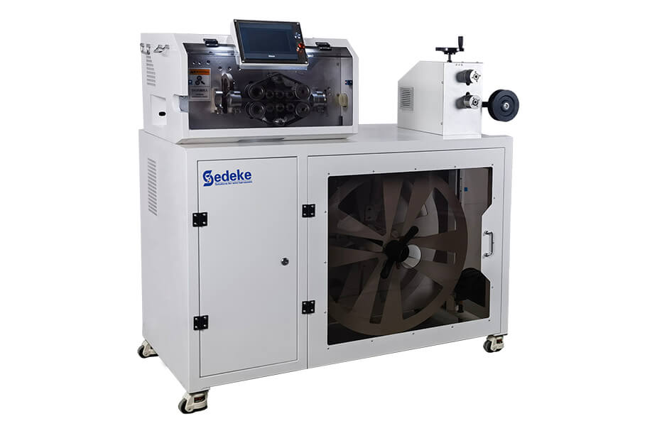 EC-830F Wellrohrschneidemaschine